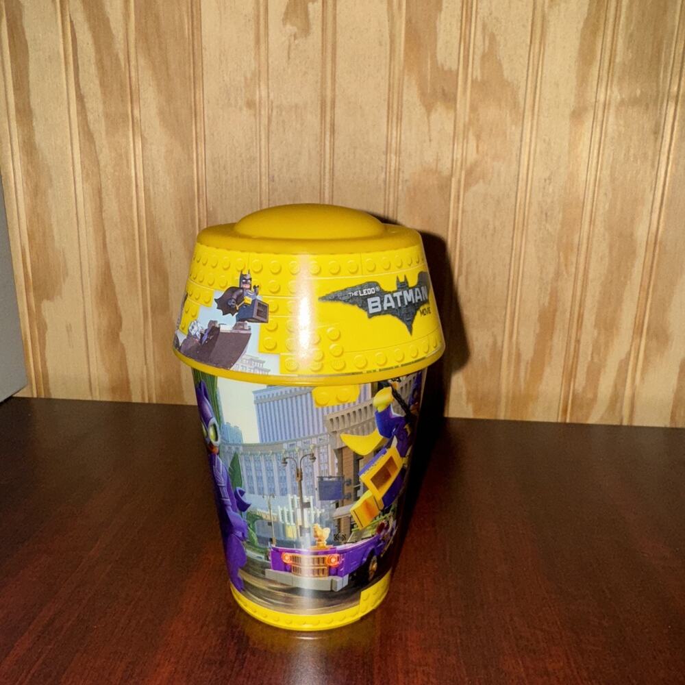 ⭐️LEGO Batman Movie Robin/Catwoman Cup McDonalds 2017 With Lid Yellow